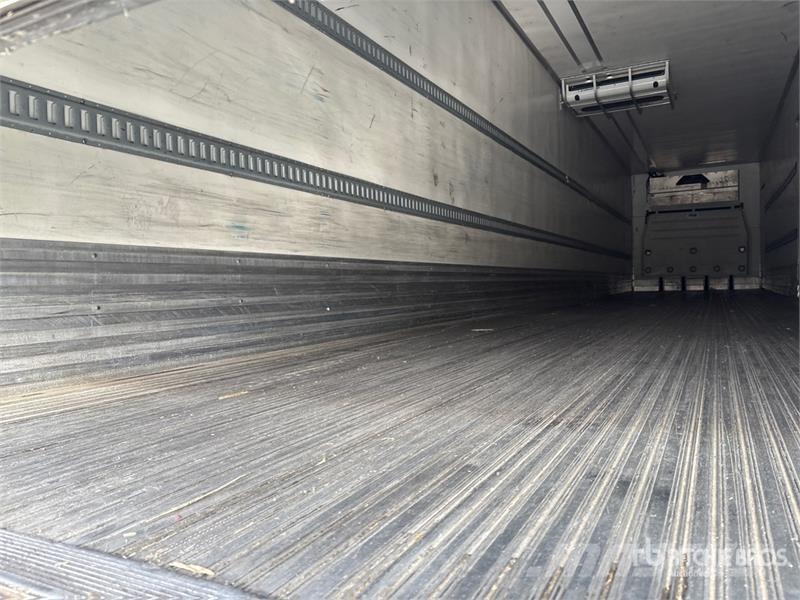 Utility VS2RA 48 ft x 102 in T/A Refrigerated Trailer 控溫式半拖車