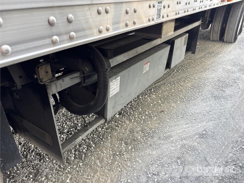 Utility VS2RA 48 ft x 102 in T/A Refrigerated Trailer 冷凍冷蔵トレーラー