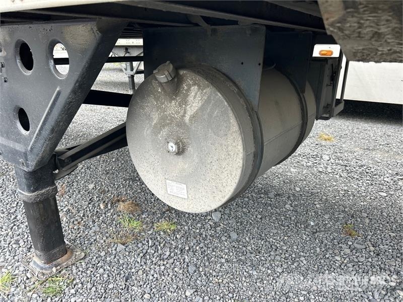 Utility VS2RA 48 ft x 102 in T/A Refrigerated Trailer Piekabes ar temperatūras kontroli