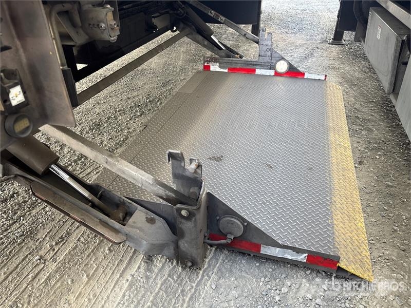 Utility VS2RA 48 ft x 102 in T/A Refrigerated Trailer 冷凍冷蔵トレーラー
