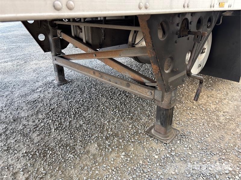 Utility VS2RA 48 ft x 102 in T/A Refrigerated Trailer 冷凍冷蔵トレーラー