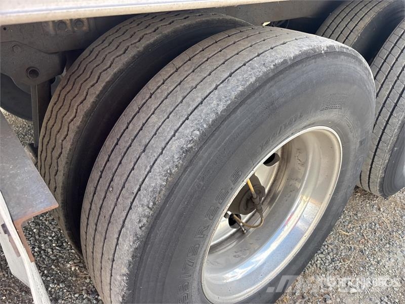 Utility VS2RA 48 ft x 96 in T/A Refrigerated Trailer Puspriekabės su izoterminiu kėbulu
