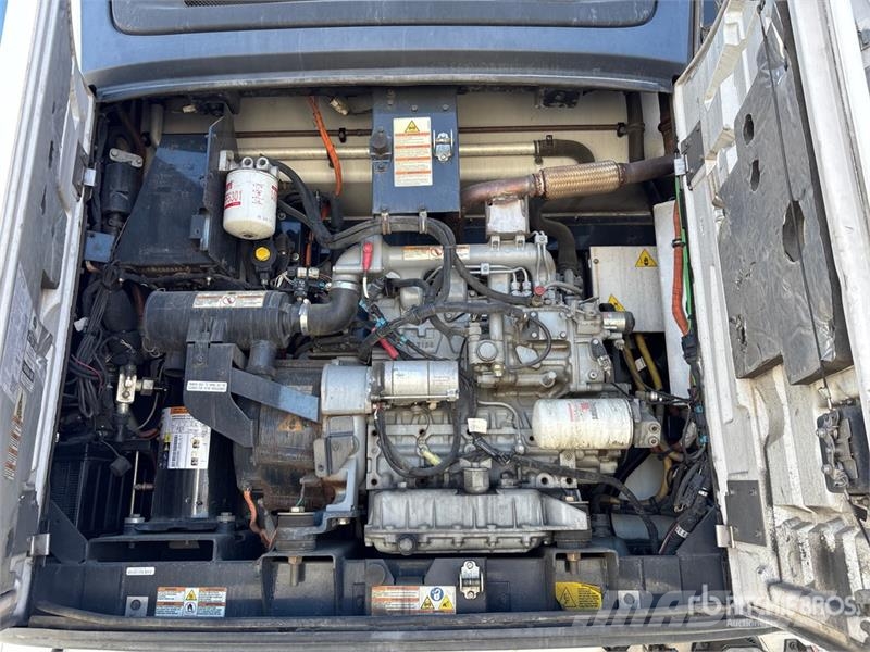 Utility VS2RA 48 ft x 102 in T/A Multi -Temp Refrigerated  Temperature controlled semi-trailers