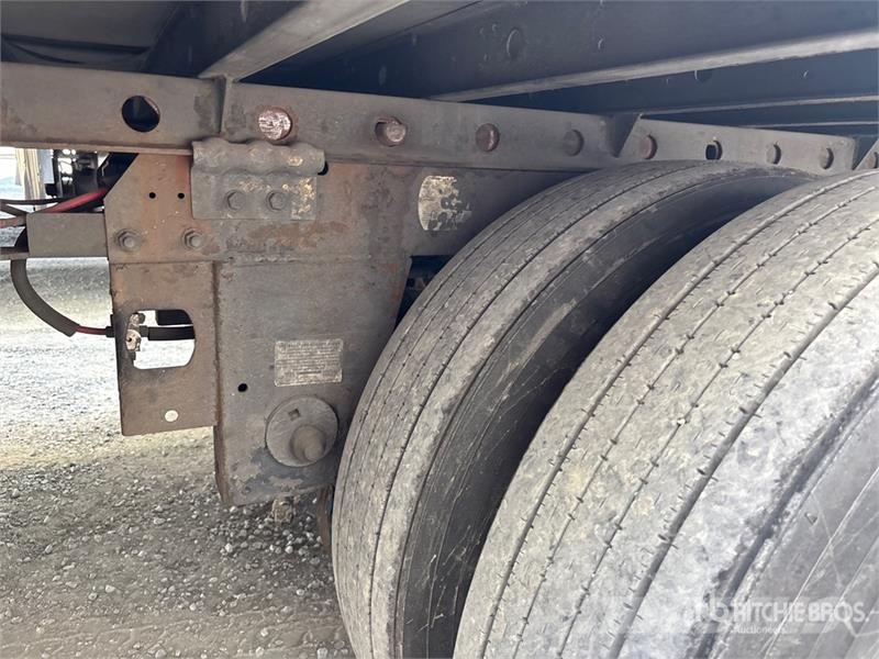 Utility VS2RA 48 ft x 102 in T/A Refrigerated Trailer 冷凍冷蔵トレーラー