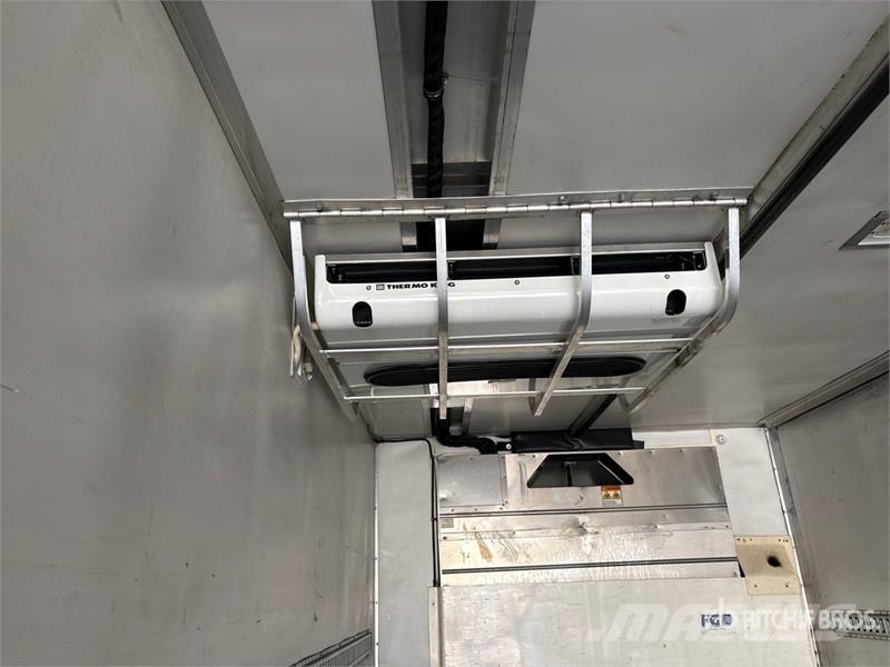 Utility VS2RA 48 ft x 102 in T/A Multi -Temp Refrigerated  Puspriekabės su izoterminiu kėbulu