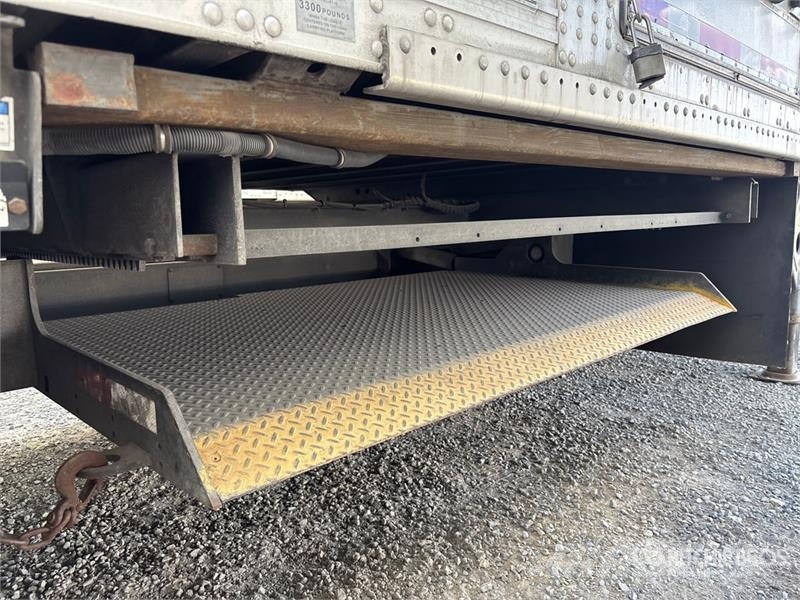 Utility VS2RA 48 ft x 102 in T/A Refrigerated Trailer 冷凍冷蔵トレーラー