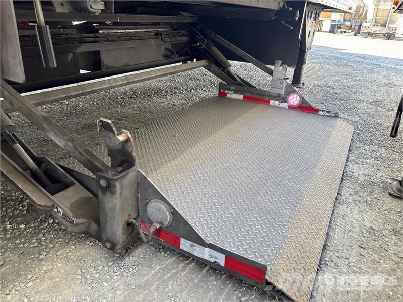 Utility VS2RA 48 ft x 102 in T/A Refrigerated Trailer 冷凍冷蔵トレーラー