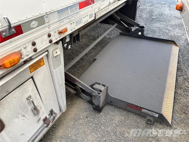 Utility VS2RA 48 ft x 102 in T/A Refrigerated Trailer 冷凍冷蔵トレーラー