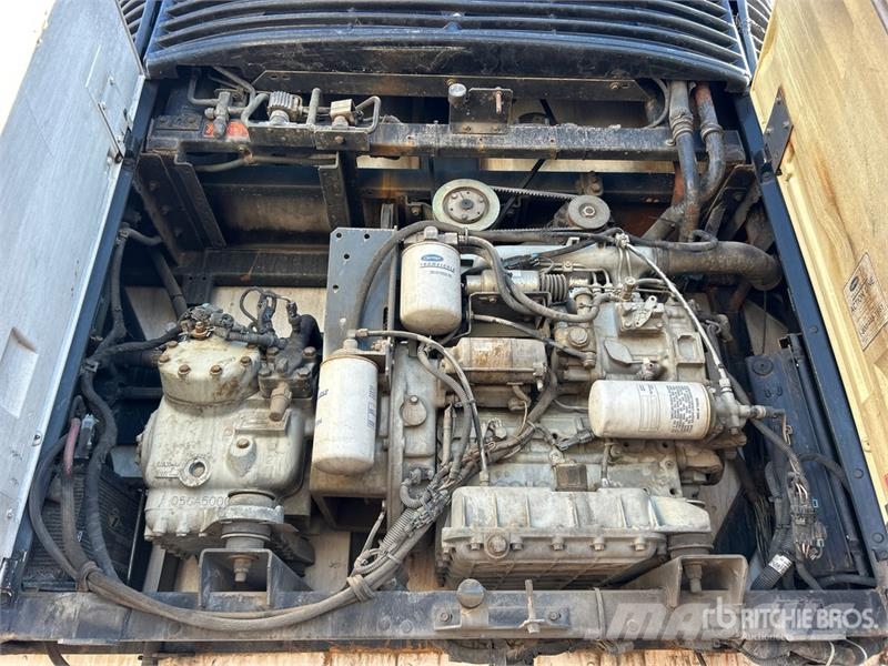 Utility VS2RA 53 ft x 102 in T/A Refrigerated Trailer Hladilne polprikolice