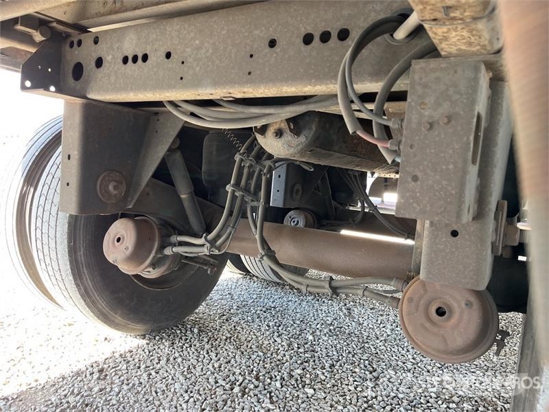 Utility VS2RA 53 ft x 102 in T/A Refrigerated Trailer Temperature controlled semi-trailers