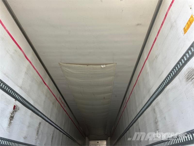 Utility VS2RA 53 ft x 102 in T/A Refrigerated Trailer Temperature controlled semi-trailers
