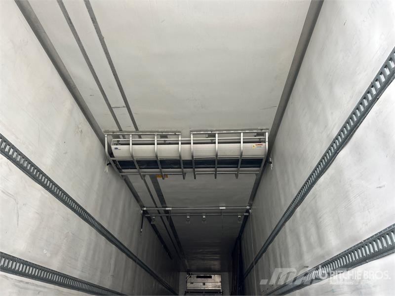 Utility VS2RA 53 ft x 102 in T/A Multi -Temp Refrigerated Semi Reboques Isotérmicos