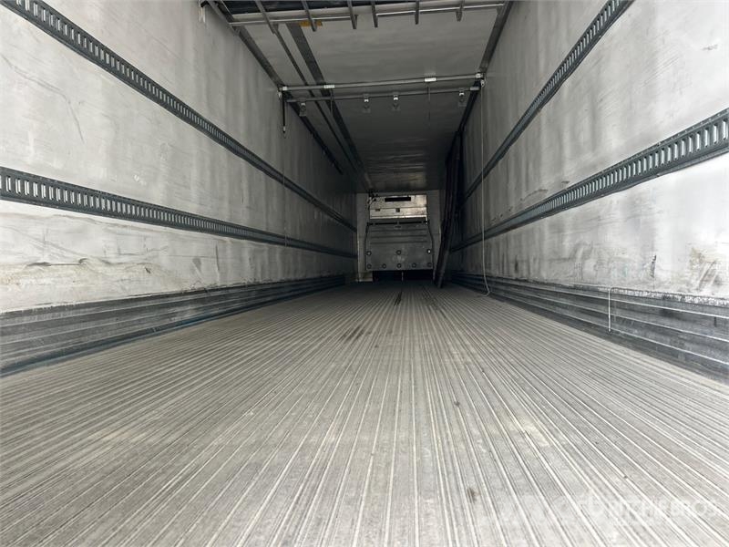 Utility VS2RA 53 ft x 102 in T/A Multi -Temp Refrigerated Semi Reboques Isotérmicos