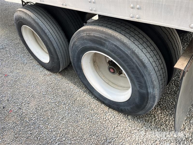 Utility VS2RA 53 ft x 102 in T/A Refrigerated Trailer Temperature controlled semi-trailers