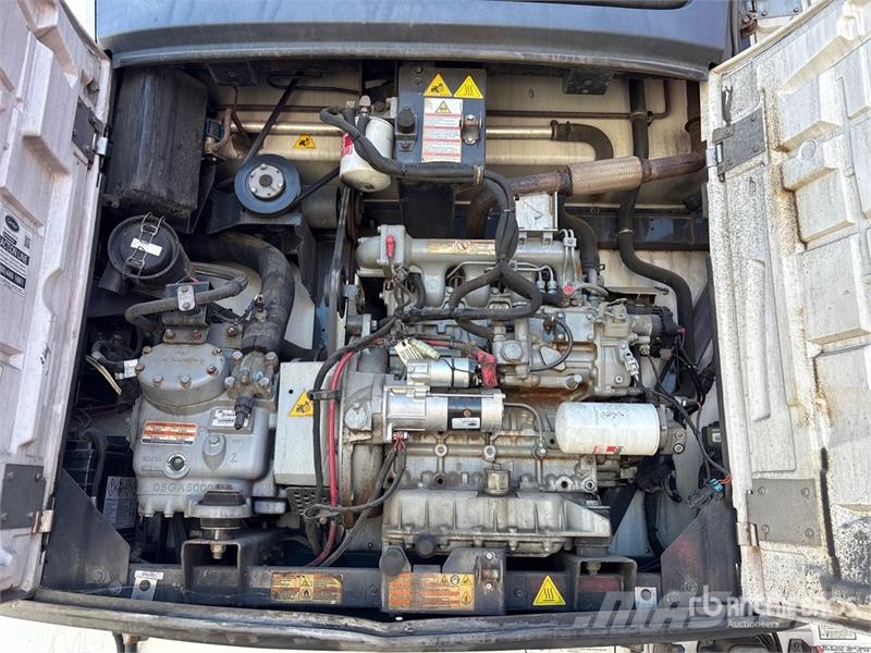 Utility VS2RA 53 ft x 102 in T/A Refrigerated Trailer Temperature controlled semi-trailers
