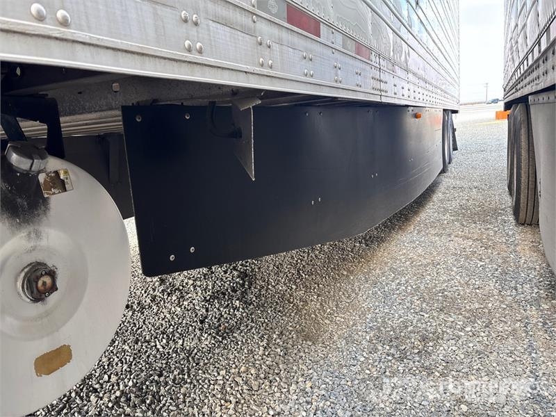 Utility VS2RA 53 ft x 102 in T/A Refrigerated Trailer Temperature controlled semi-trailers