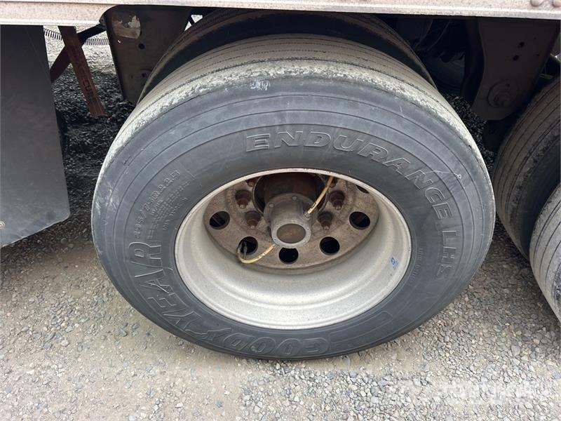 Utility VS2RA 53 ft x 102 in T/A Refrigerated Trailer Puspriekabės su izoterminiu kėbulu