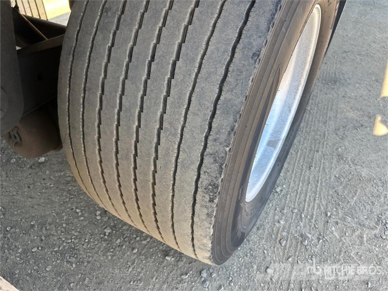 Utility VS2RA 53 ft x 102 in T/A Refrigerated Trailer Puspriekabės su izoterminiu kėbulu