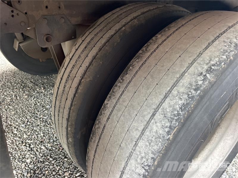 Utility VS2RA 53 ft x 102 in T/A Refrigerated Trailer Puspriekabės su izoterminiu kėbulu