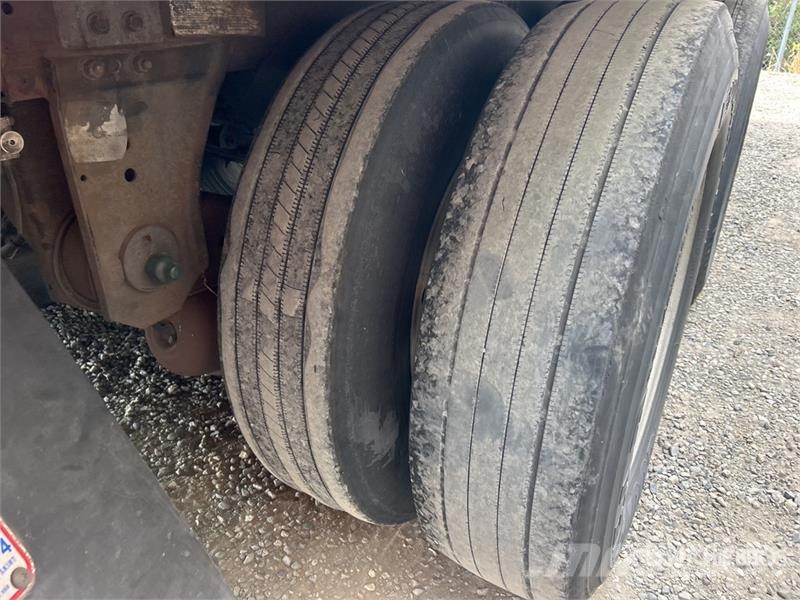 Utility VS2RA 53 ft x 102 in T/A Refrigerated Trailer Puspriekabės su izoterminiu kėbulu