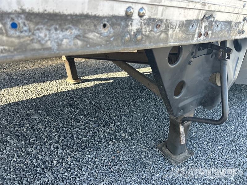 Utility VS2RA 53 ft x 102 in T/A Refrigerated Trailer Piekabes ar temperatūras kontroli