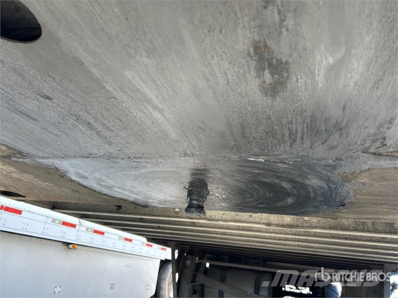 Utility VS2RA 53 ft x 102 in T/A Refrigerated Trailer 冷凍冷蔵トレーラー