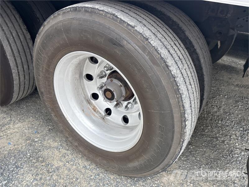 Utility VS2RA 53 ft x 102 in T/A Refrigerated Trailer 控溫式半拖車