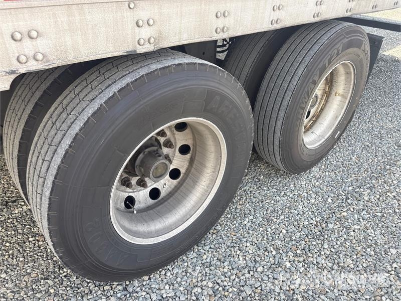 Utility VS2RA 53 ft x 102 in T/A Refrigerated Trailer Puspriekabės su izoterminiu kėbulu