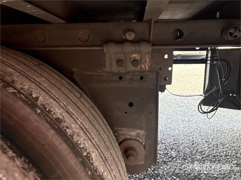 Utility VS2RA 53 ft x 102 in T/A Refrigerated Trailer Piekabes ar temperatūras kontroli