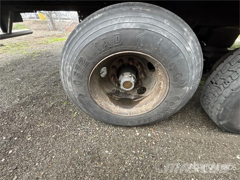Utility VS2RA 53 ft x 102 in T/A Refrigerated Trailer (Ino Piekabes ar temperatūras kontroli