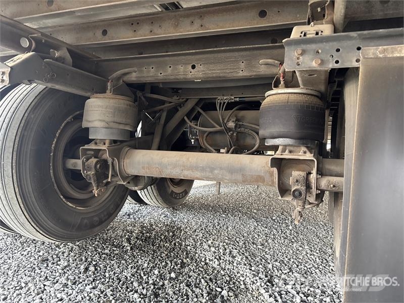 Utility VS2RA 53 ft x 102 in T/A Refrigerated Trailer Temperature controlled semi-trailers