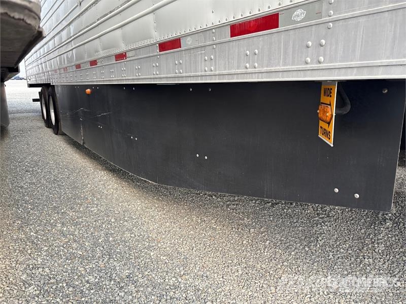 Utility VS2RA 53 ft x 102 in T/A Refrigerated Trailer Temperature controlled semi-trailers