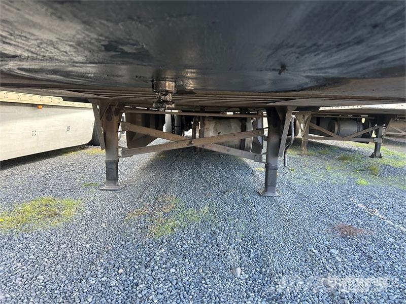 Utility VS2RA 53 ft x 102 in T/A Refrigerated Trailer Piekabes ar temperatūras kontroli