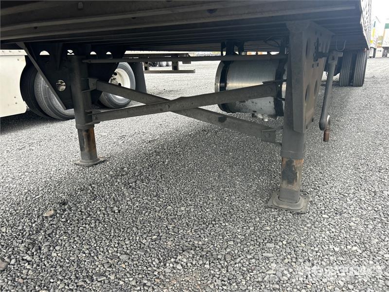 Utility VS2RA 53 ft x 102 in T/A Refrigerated Trailer Temperature controlled semi-trailers