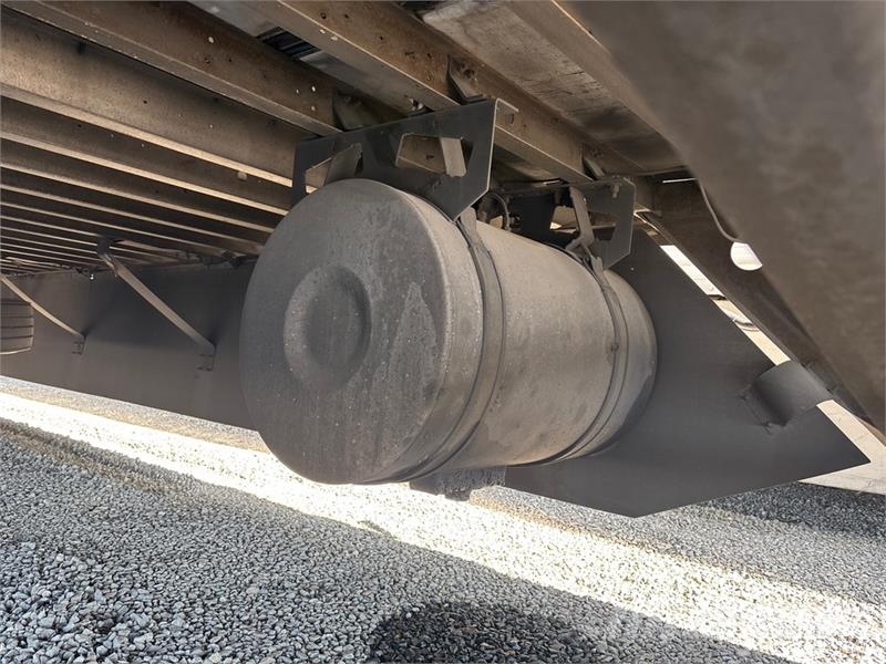 Utility VS2RA 53 ft x 102 in T/A Refrigerated Trailer 控溫式半拖車