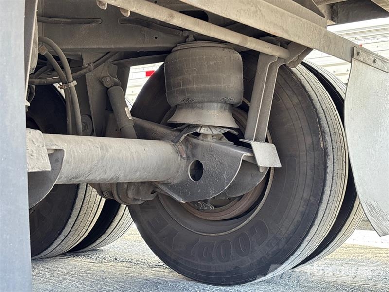 Utility VS2RA 53 ft x 102 in T/A Refrigerated Trailer Temperature controlled semi-trailers