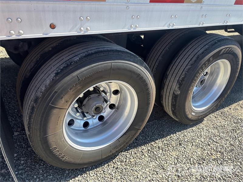 Utility VS2RA 53 ft x 102 in T/A Refrigerated Trailer Semi remorque frigorifique