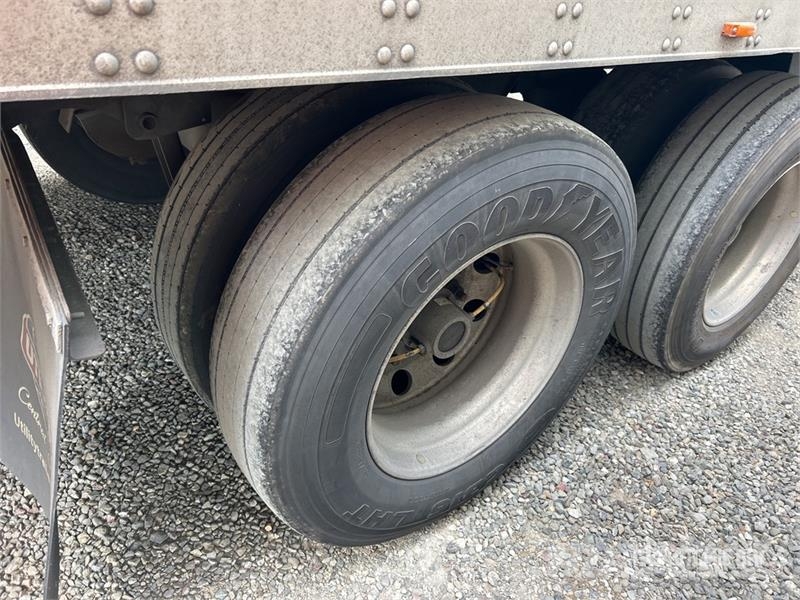 Utility VS2RA 53 ft x 102 in T/A Refrigerated Trailer Puspriekabės su izoterminiu kėbulu