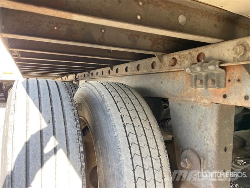 Utility VS2RA 53 ft x 102 in T/A Refrigerated Trailer Temperature controlled semi-trailers