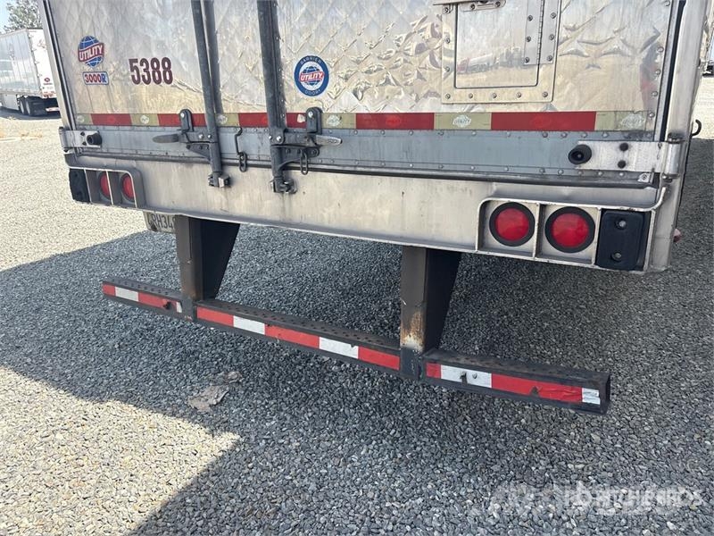 Utility VS2RA 53 ft x 102 in T/A Refrigerated Trailer Puspriekabės su izoterminiu kėbulu