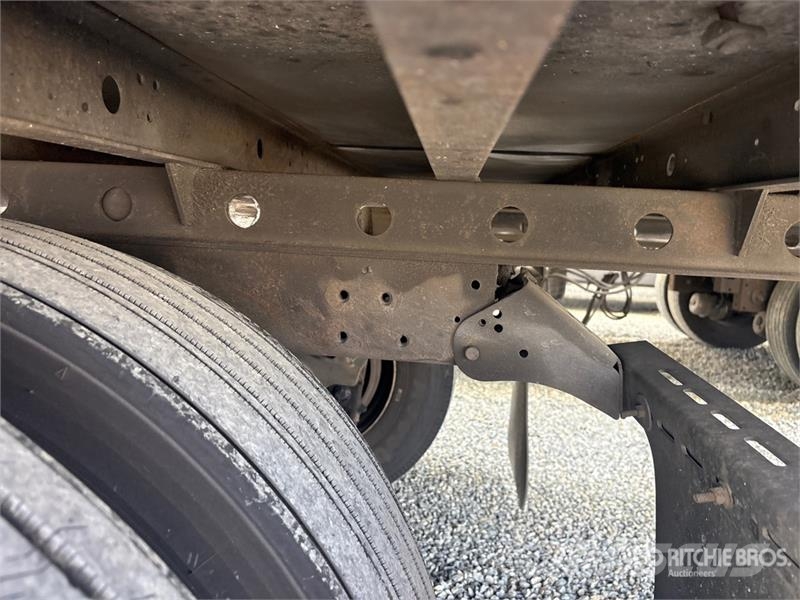 Utility VS2RA 53 ft x 102 in T/A Refrigerated Trailer Puspriekabės su izoterminiu kėbulu