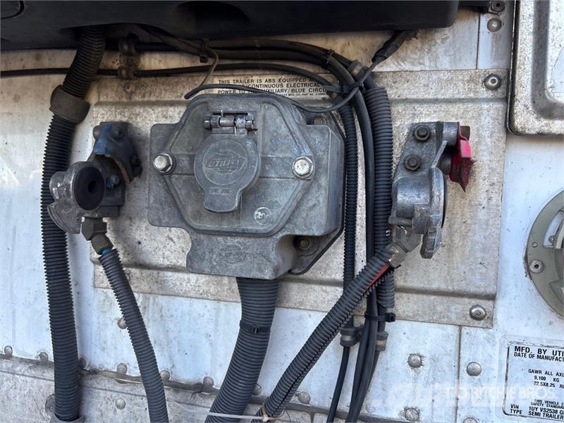 Utility VS2RA 53 ft x 102 in T/A Refrigerated Trailer Напівпричепи-рефрижератори
