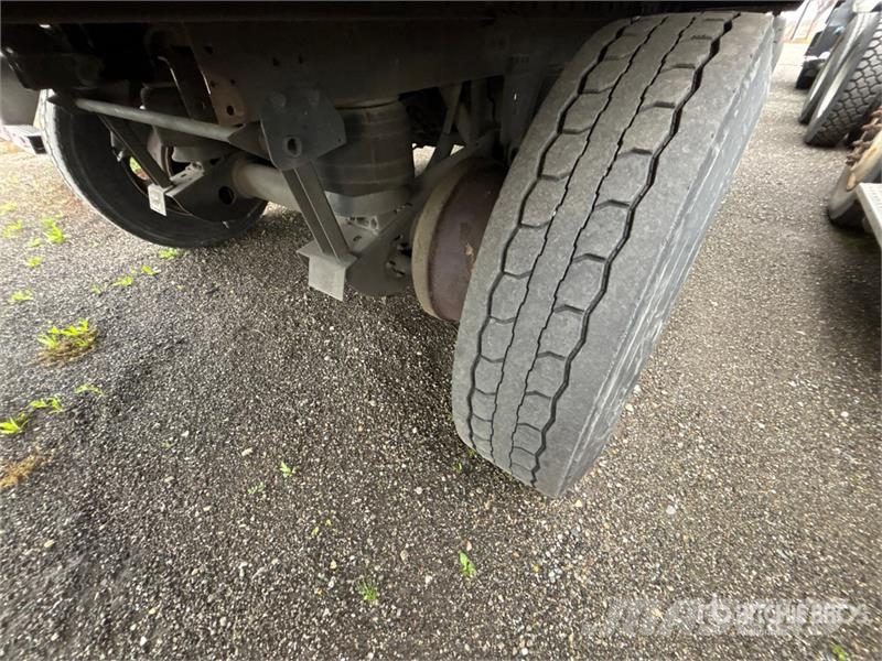 Utility VS2RA 53 ft x 102 in T/A Refrigerated Trailer (Ino Piekabes ar temperatūras kontroli