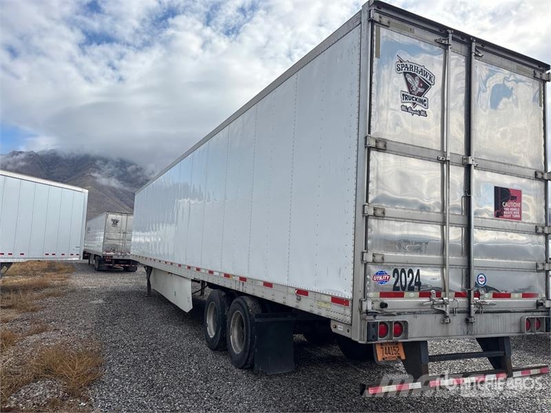 Utility VS2RA 53 ft x 96 in T/A Refrigerated Trailer Piekabes ar temperatūras kontroli