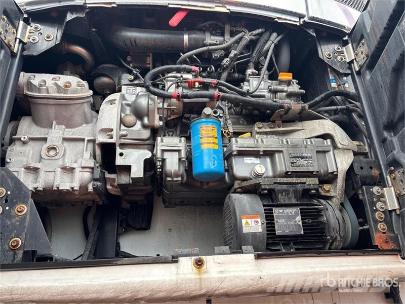 Utility VS2RA 53 ft x 102 in T/A Refrigerated Trailer Hladilne polprikolice