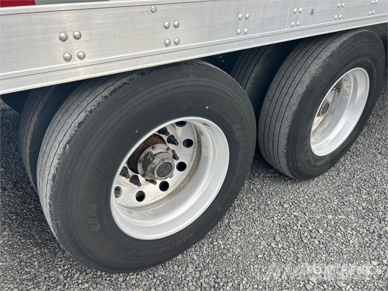 Utility VS2RA 53 ft x 102 in T/A Refrigerated Trailer Temperature controlled semi-trailers