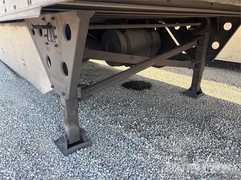 Utility VS2RA 53 ft x 102 in T/A Refrigerated Trailer 控溫式半拖車