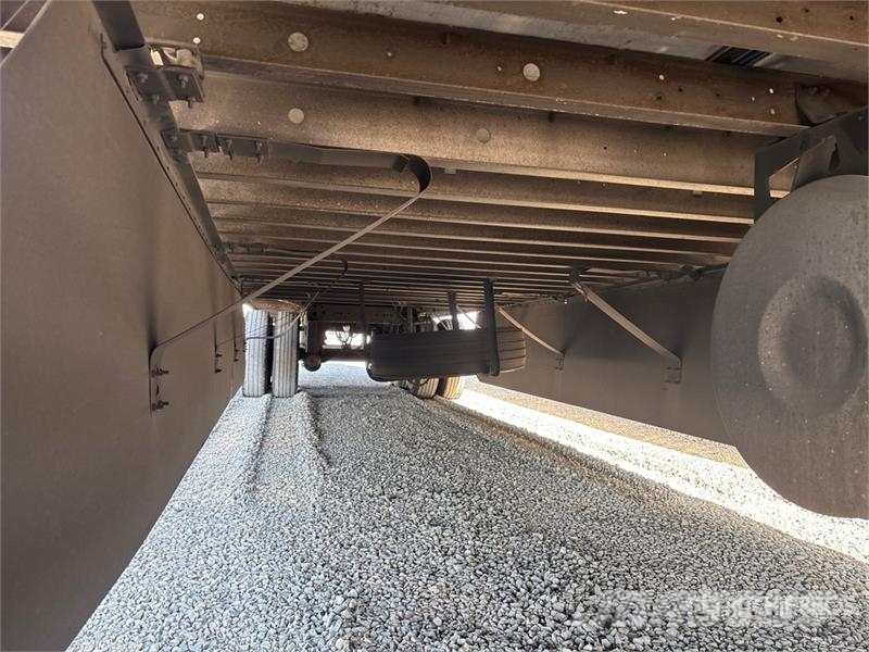 Utility VS2RA 53 ft x 102 in T/A Refrigerated Trailer 控溫式半拖車