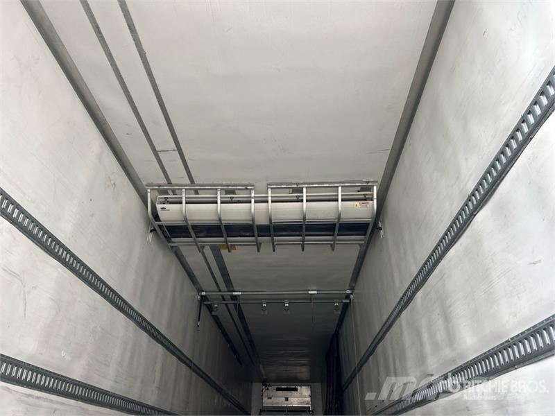 Utility VS2RA 53 ft x 102 in T/A Multi -Temp Refrigerated Poluprikolice hladnjače