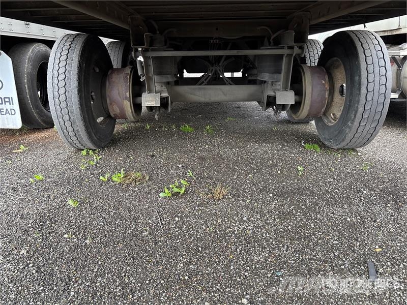 Utility VS2RA 53 ft x 102 in T/A Refrigerated Trailer (Ino Piekabes ar temperatūras kontroli